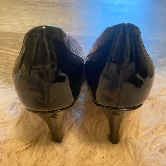 FINAL PRICE Teaneck Leopard Print Pump Brown Multi by Taryn Rose - Picture 6 of 6